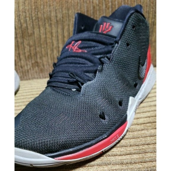 kyries basketball shoes red